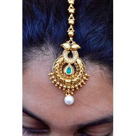 Golden Chand Emerald Maang Tikka